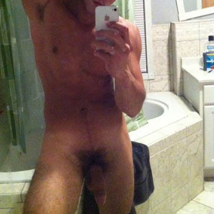 Steve söker efter en tjej som är öppensinnad för nya saker