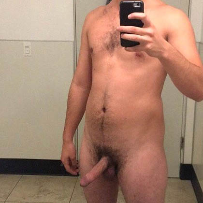 Tage söker en go, varm kvinna för mysiga träffar med mjuksex och mycke oralsex