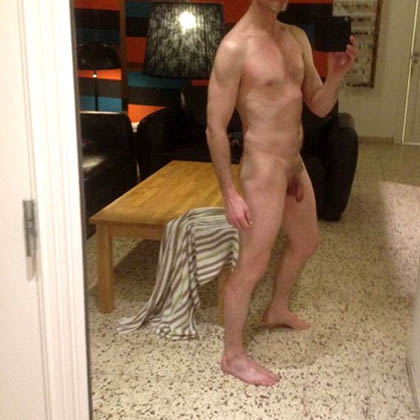 Albert söker efter en härlig kvinna som tycker om sex