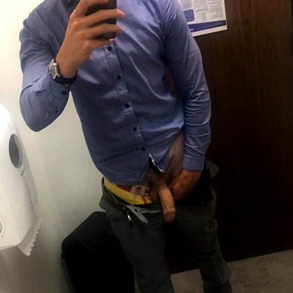 Milton är en kåt man som kan ta hand om en kvinna, han gillar att slicka och knulla