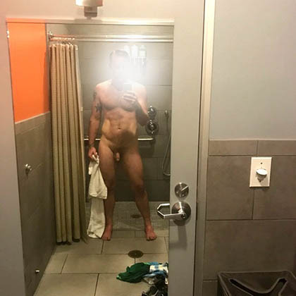 Ronnie tänder på perversa, kinky kvinnor