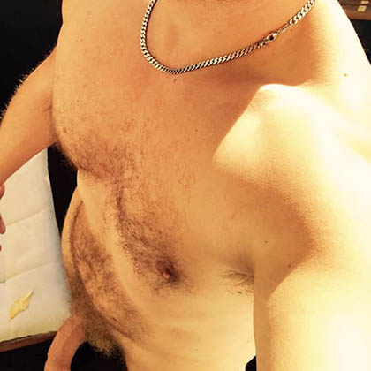 Vilmer söker en trevlig, söt, lite äldre tjej som är öppen för sex