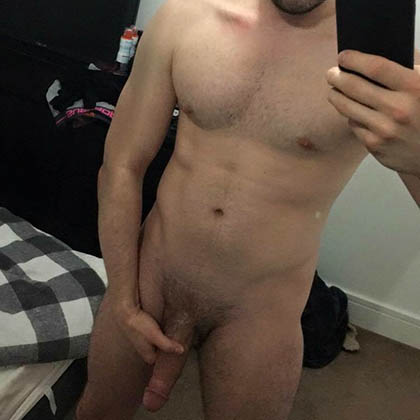 Matteo söker en tjej i samma ålder som gillar sex