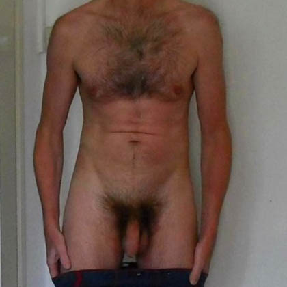 Anton vill ha en tjej som gillar slick/sug, creampie sex och analt