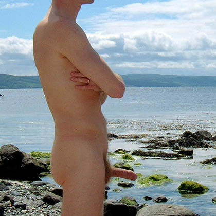 Albert vill ha kontakt med kåta tjejer