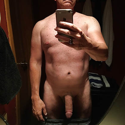 Krister söker tjejer/kvinnor och par för slick, sug och knull