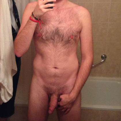 Zeb söker en kvinna för träffar med smek och oralsex